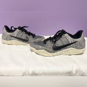 Nike Kobe 11 size 6